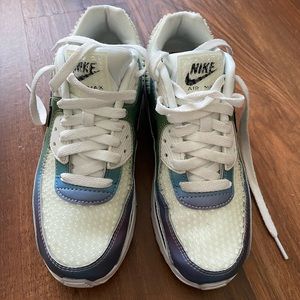 Nike air max 90. Youth 4.5